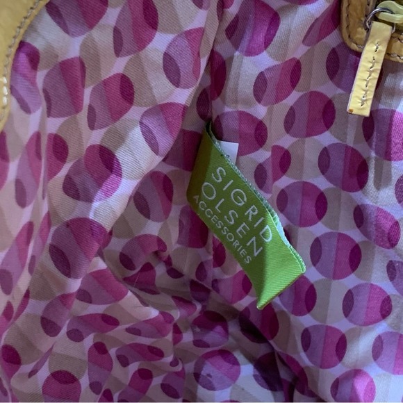 Sigrid Olsen - Large Yellow Patent Leather Tote, GUC - Picture 15 of 16